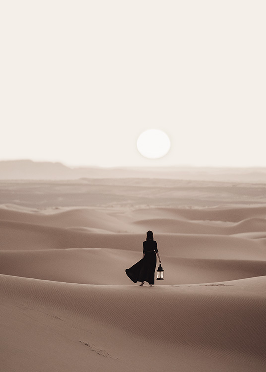 Woman in Desert Plakát