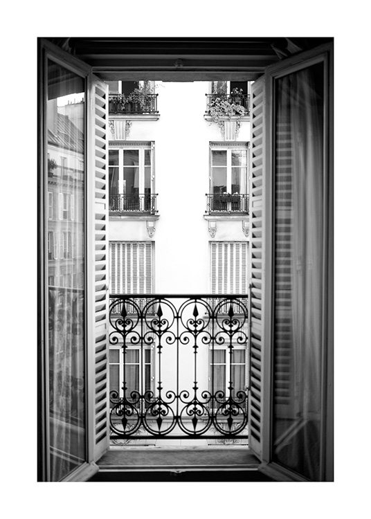  – Černobílá fotografie francouzského balkonu