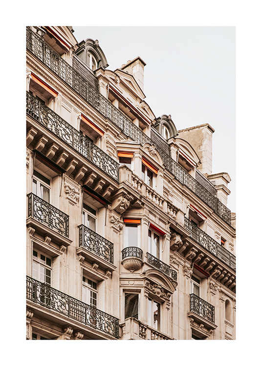 – Plakát budovy s balkony